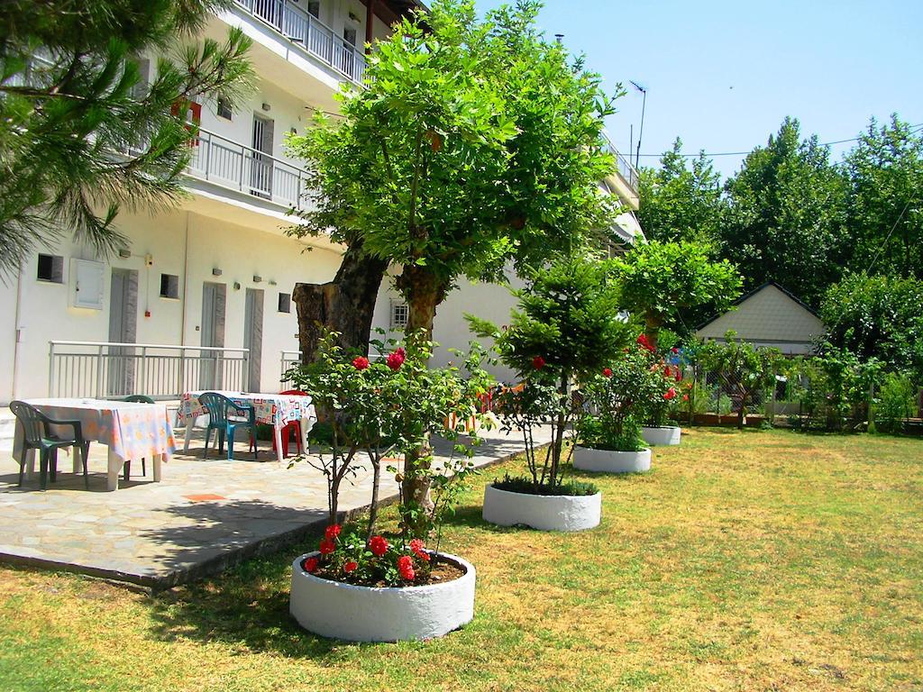 Apartments Ziogas Paralía Skotínis Екстериор снимка