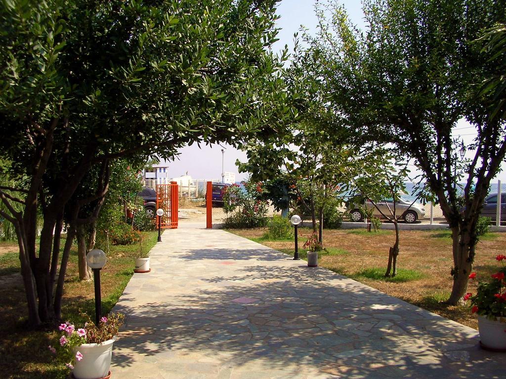 Apartments Ziogas Paralía Skotínis Екстериор снимка